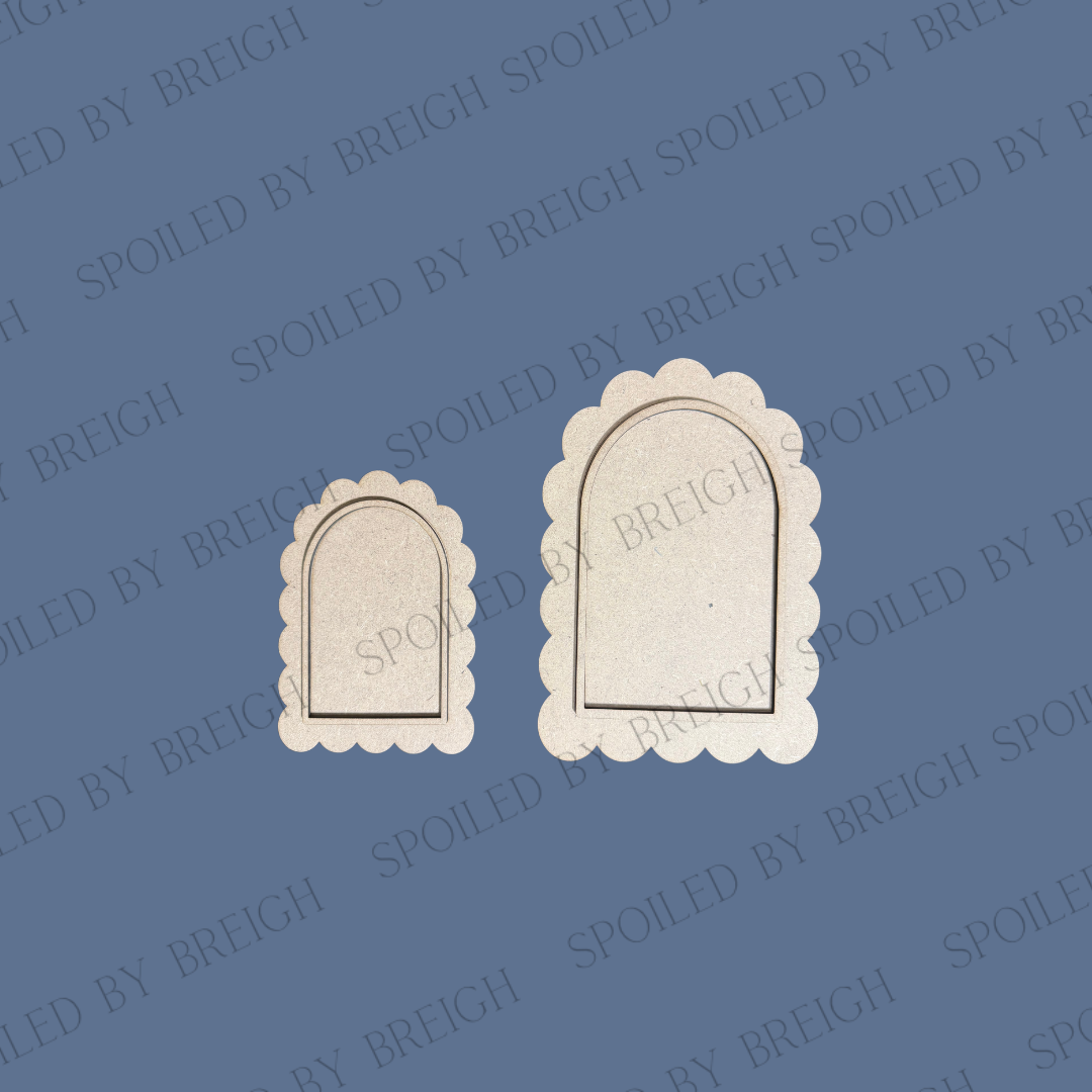 Scallop Frame (Two Sizes)